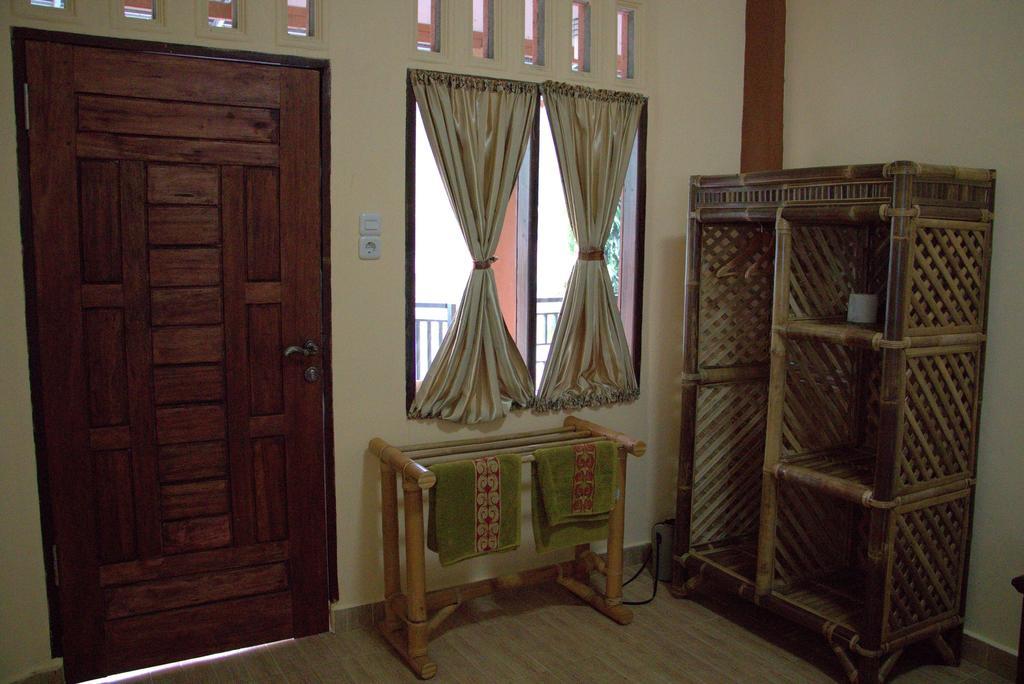 Hotel Thomas' Retreat Bukit Lawang Zewnętrze zdjęcie