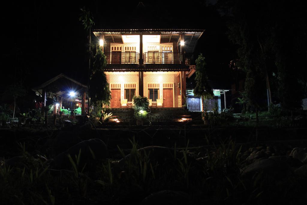 Hotel Thomas' Retreat Bukit Lawang Zewnętrze zdjęcie