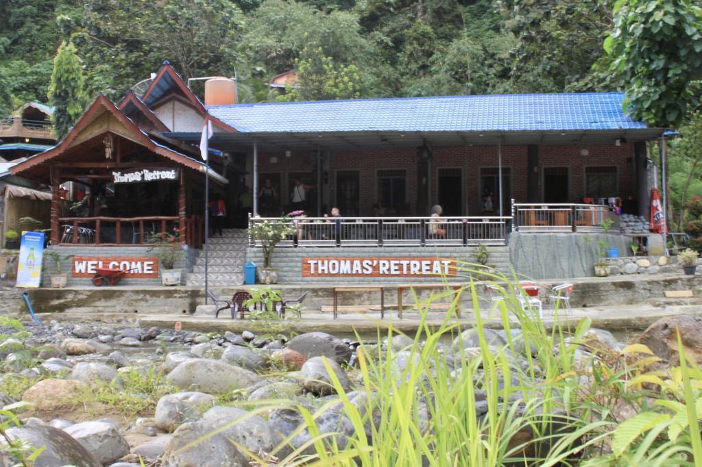 Hotel Thomas' Retreat Bukit Lawang Zewnętrze zdjęcie